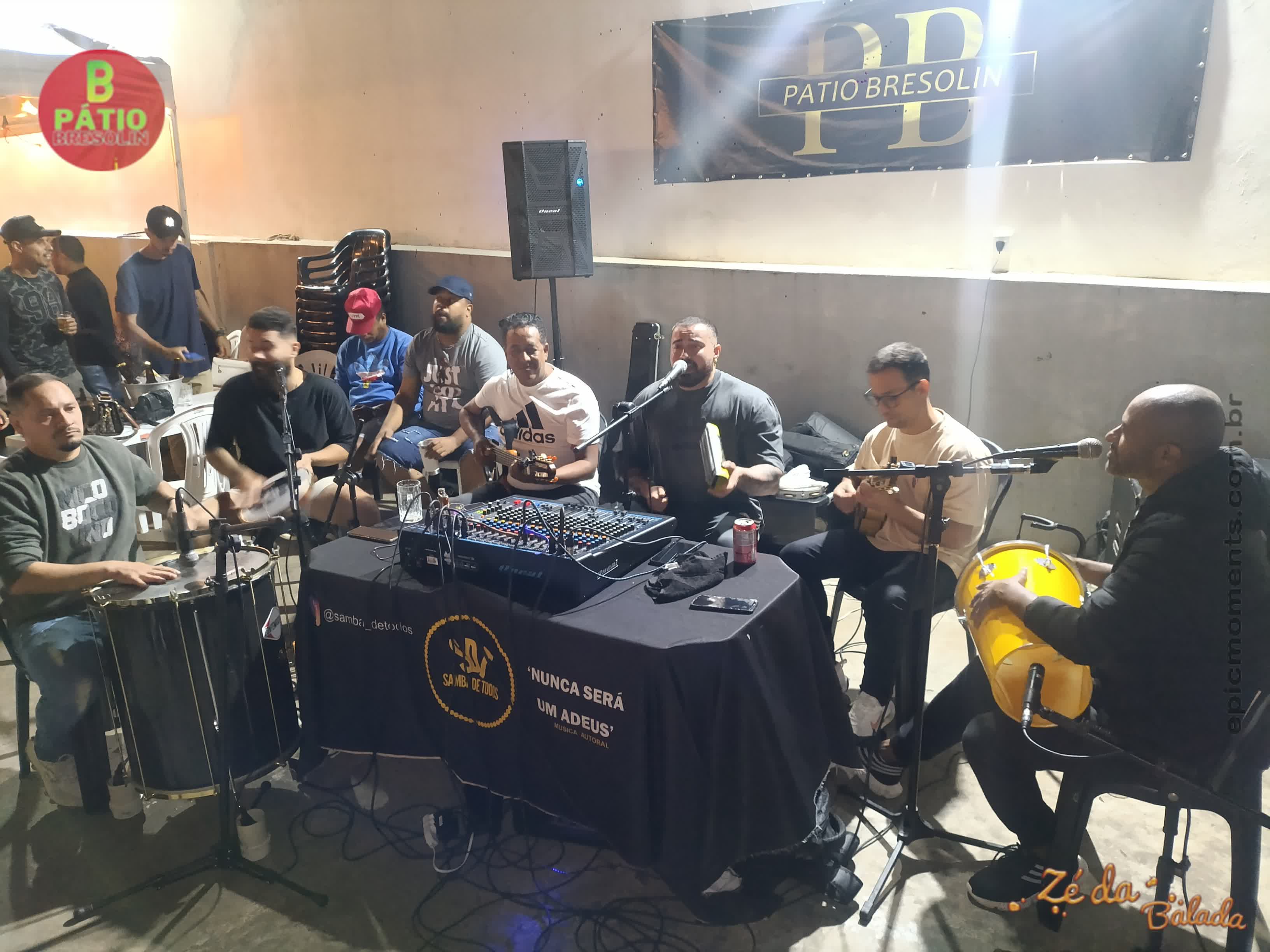 Foto 6ac73ab6-9e63-4fc6-9659-3d1a404bbc80