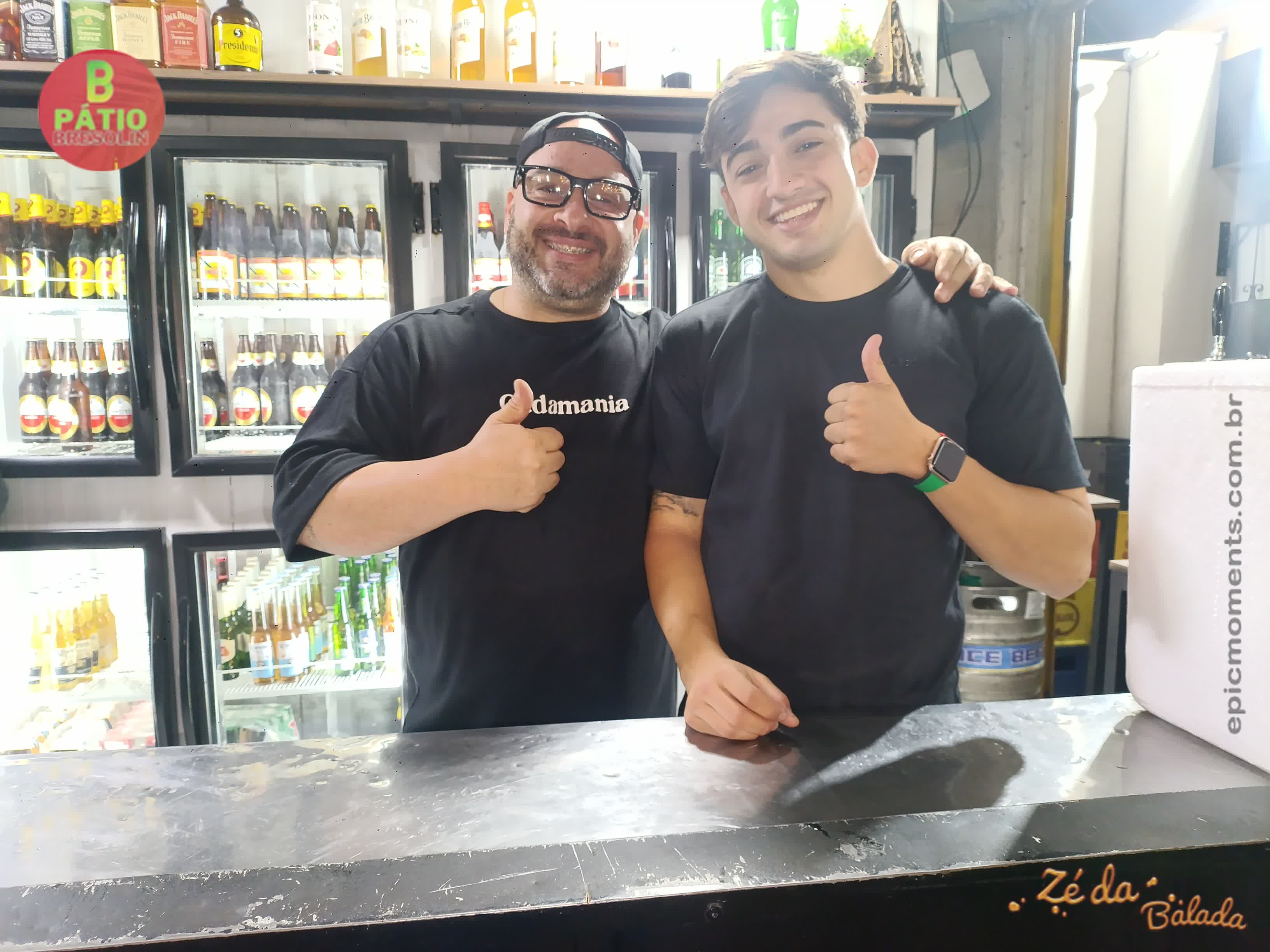 Foto 9ee93c86-6ba5-4bb8-9aa1-7520b21b0006