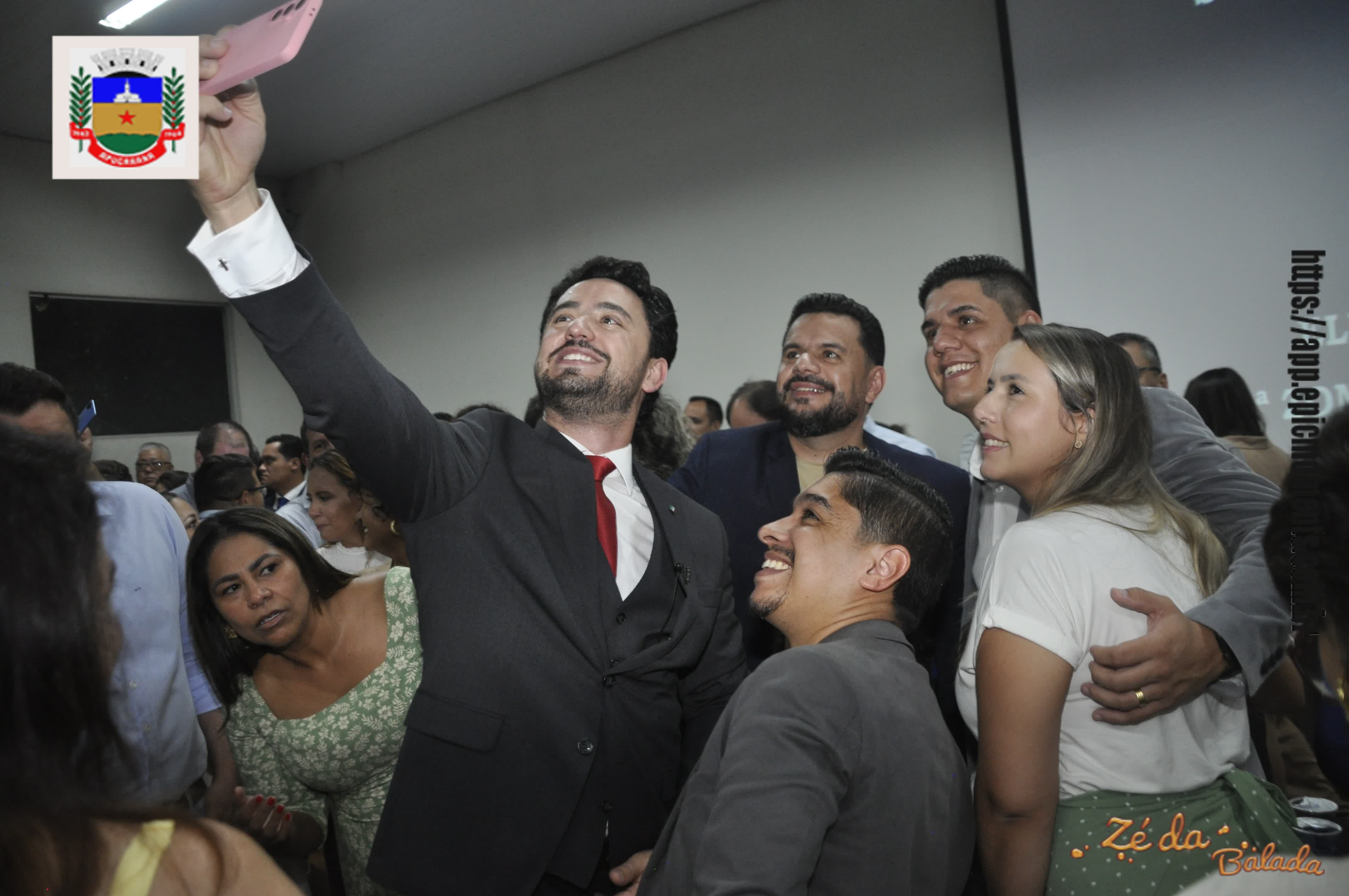 Foto 0a2a2867-6bad-43c0-9bb5-43bf3c352c26