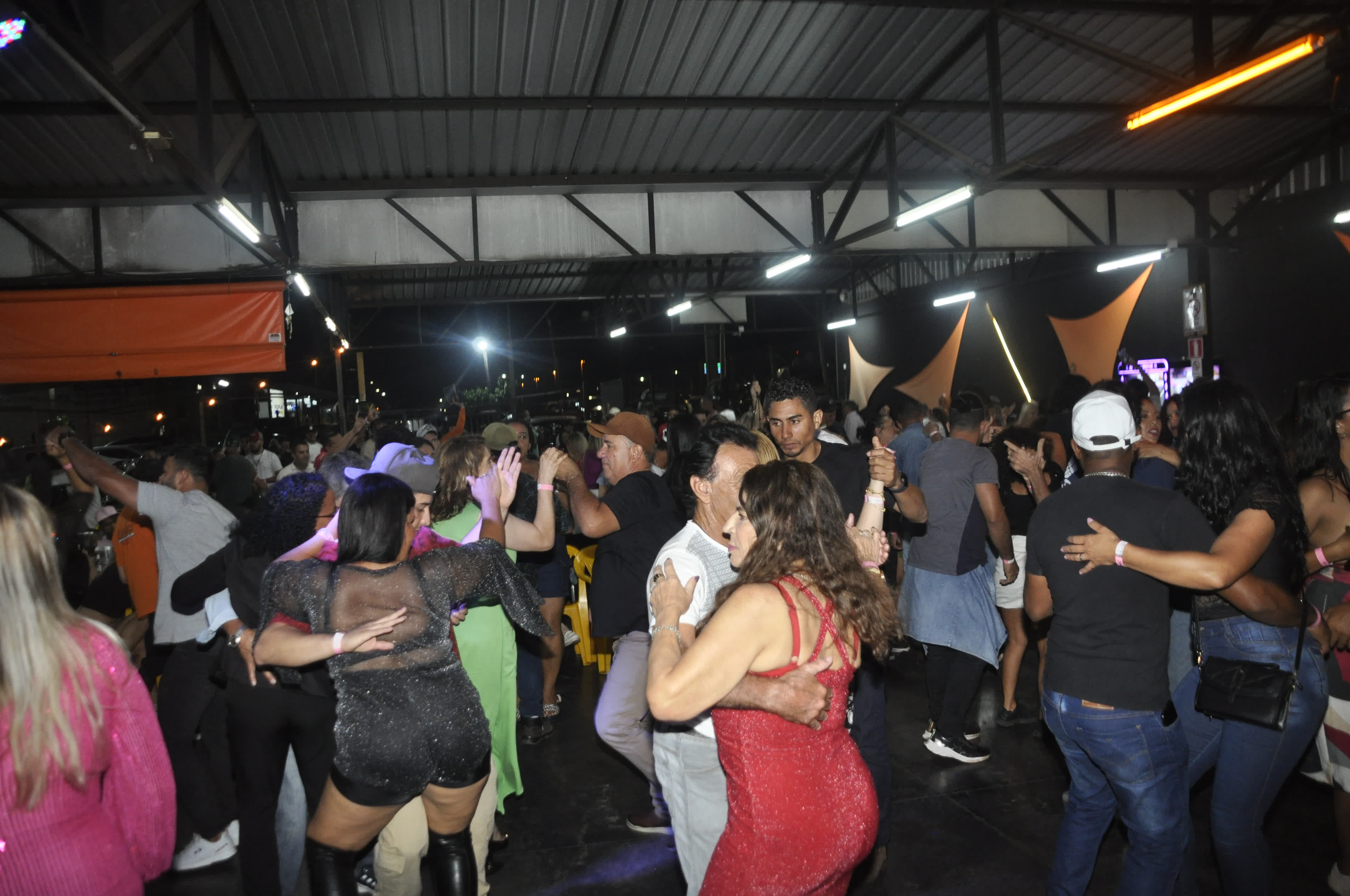 Foto 297c1ad8-f160-45a2-a66b-8833204b9c3b