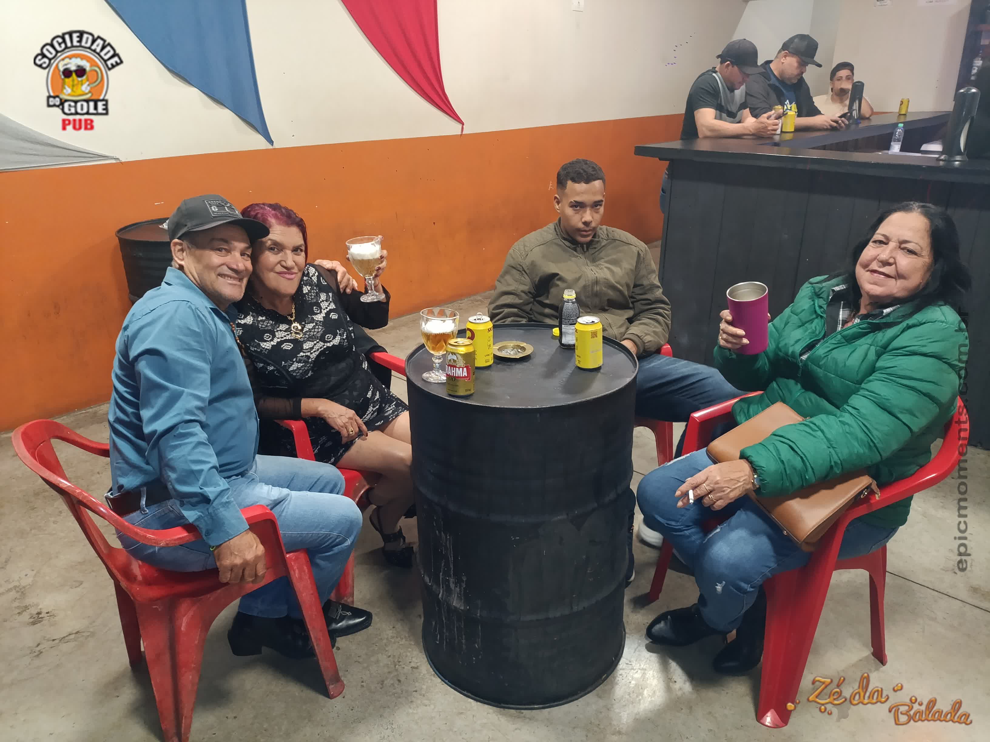 Foto db418c20-ddd9-4ff2-8d9b-3ae0a3656cf1