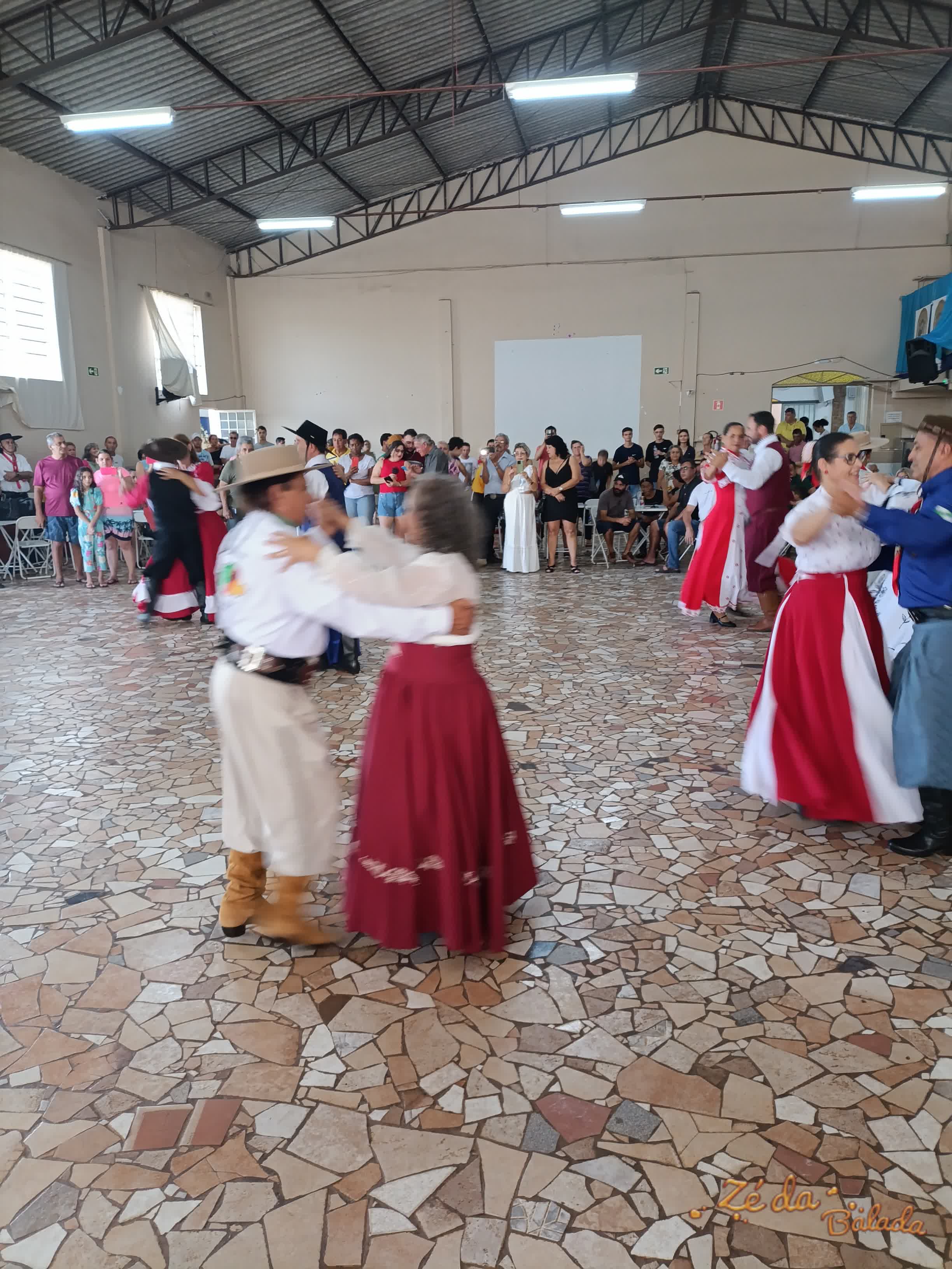 Foto 8b883023-bdf6-40ea-b5d3-23c8b1478e67