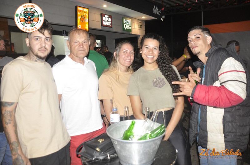 Foto abf34efe-a28e-4afc-9582-cb100c96c2da