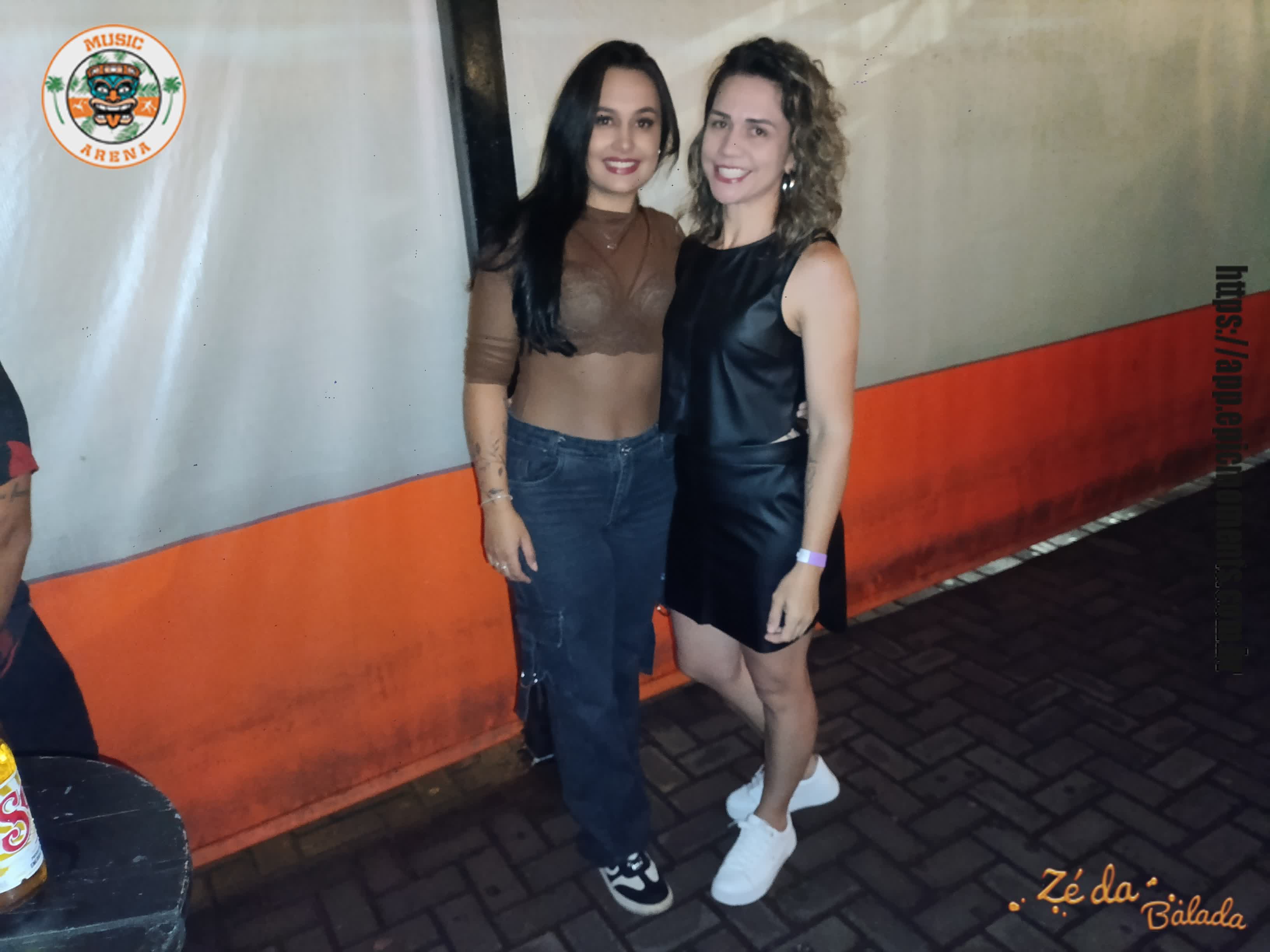 Foto 713bae8c-ccc8-4f2a-a265-f0f71b1c89bc