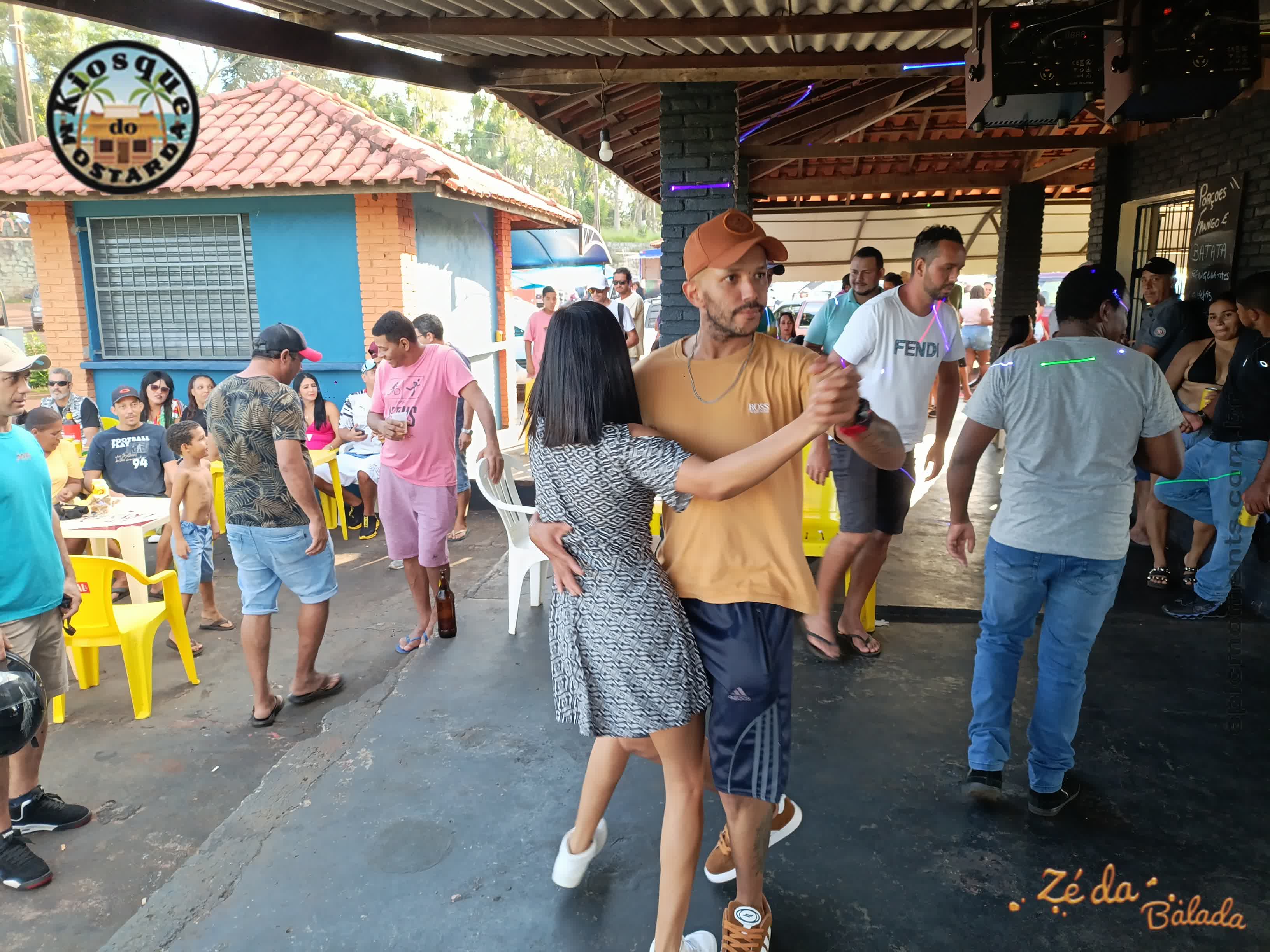 Foto beebe125-ff8e-4382-933d-c9f530c82fef