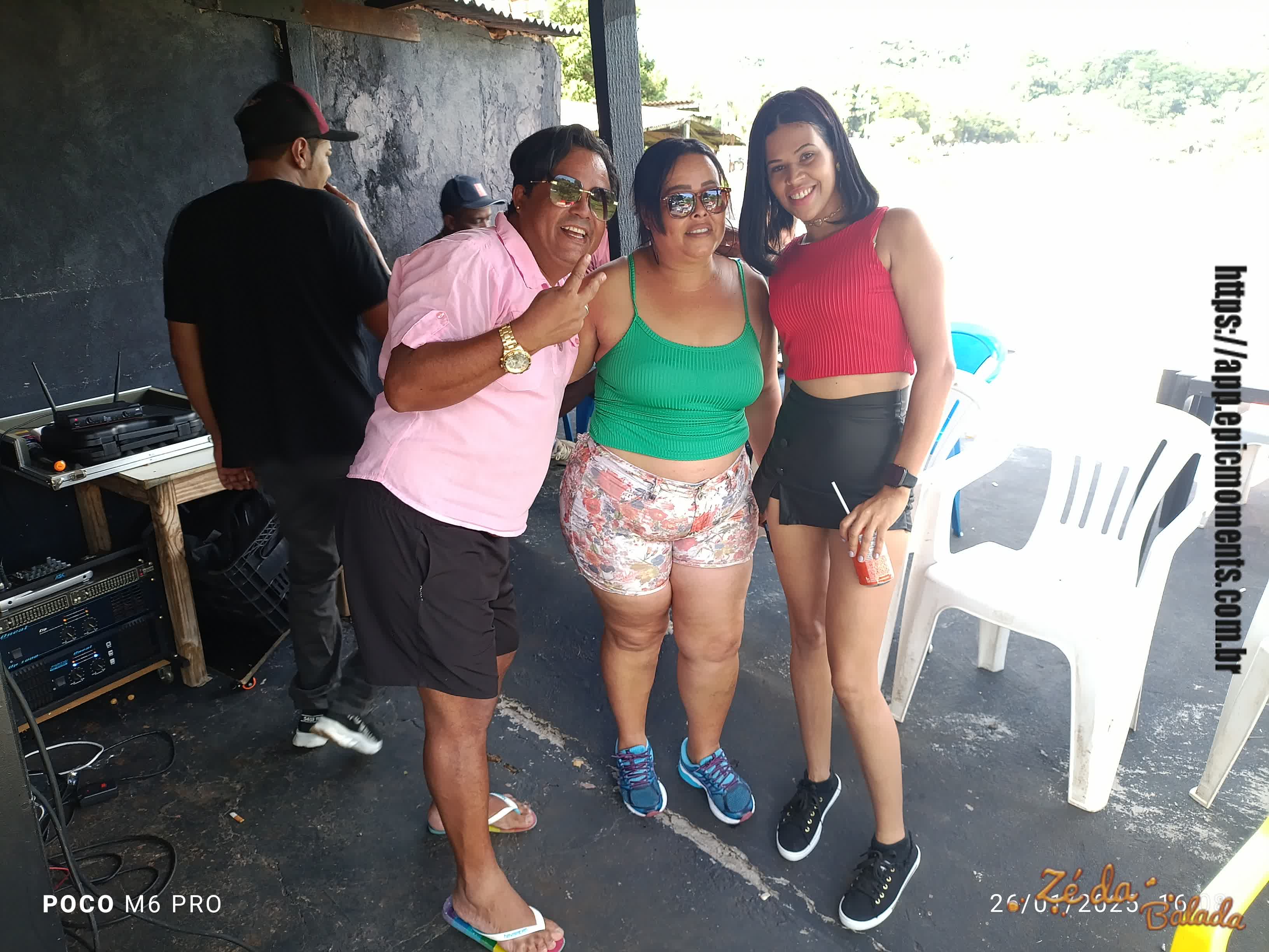 Foto 19d72845-270c-41fa-8dd5-2d35a2447cac