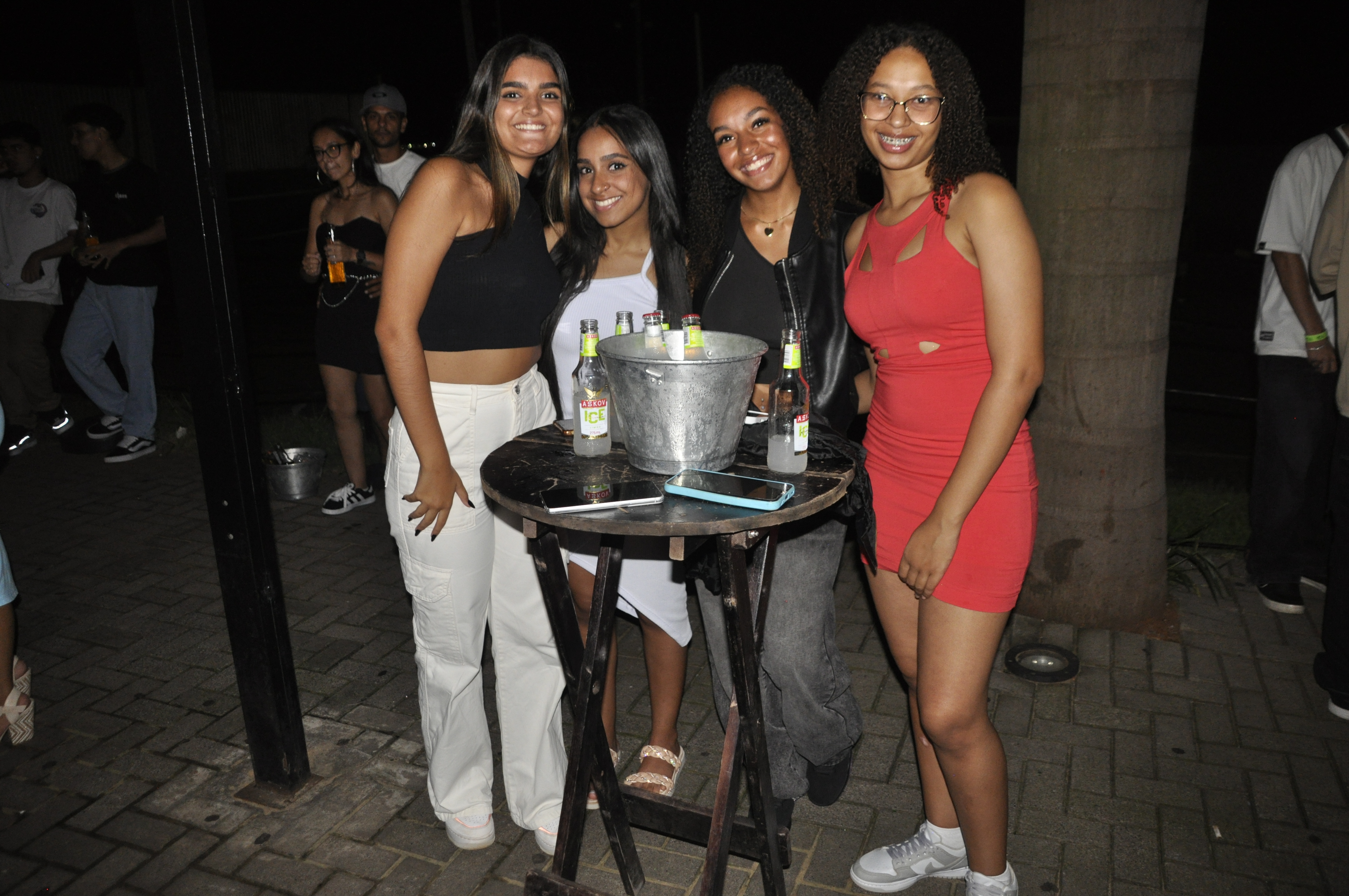 Foto 14007854-56eb-43f7-bdf7-8aa719e2729e