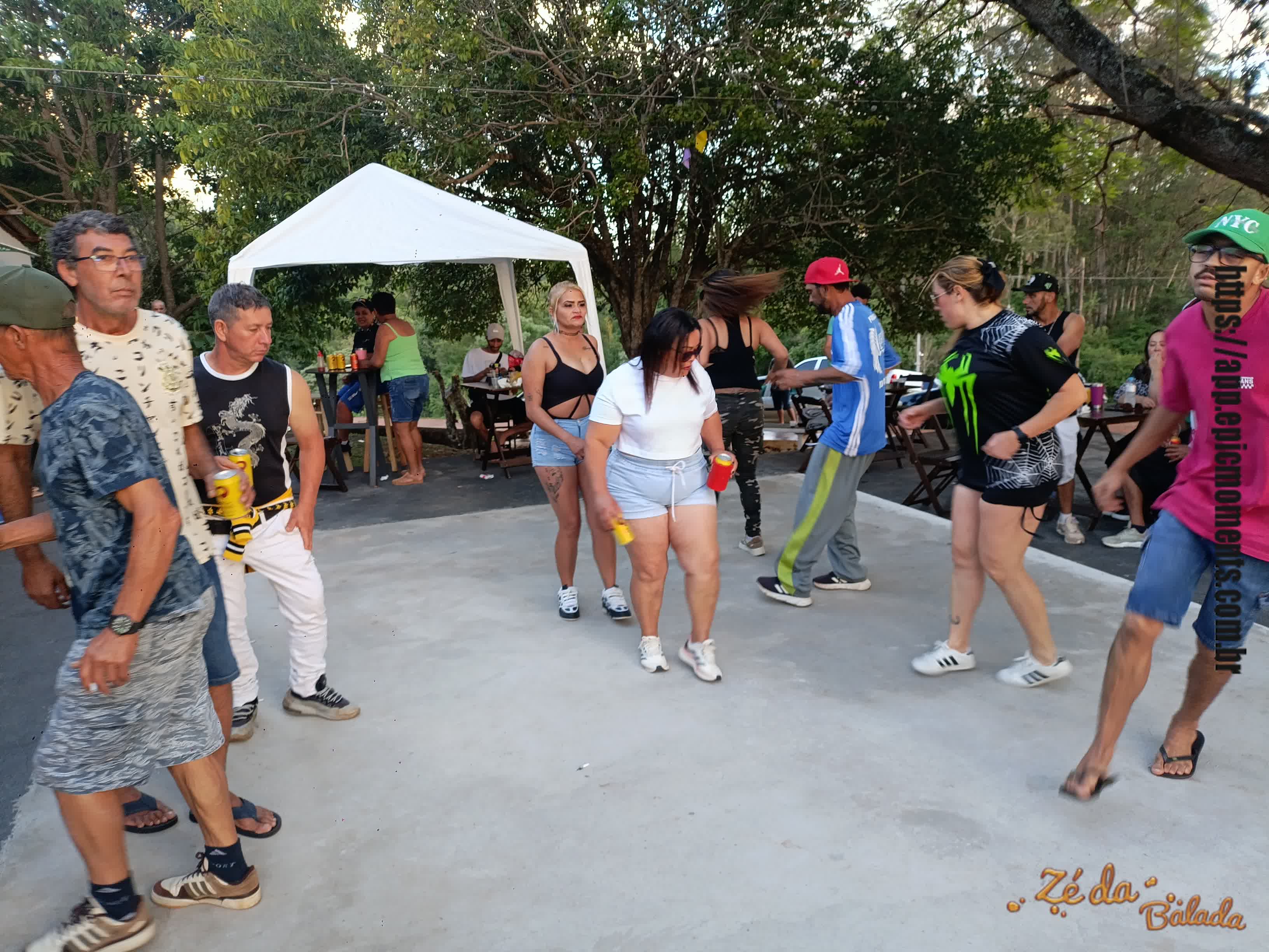 Foto a7d11601-d0f5-43b5-9c1c-8e82c52f8a7c