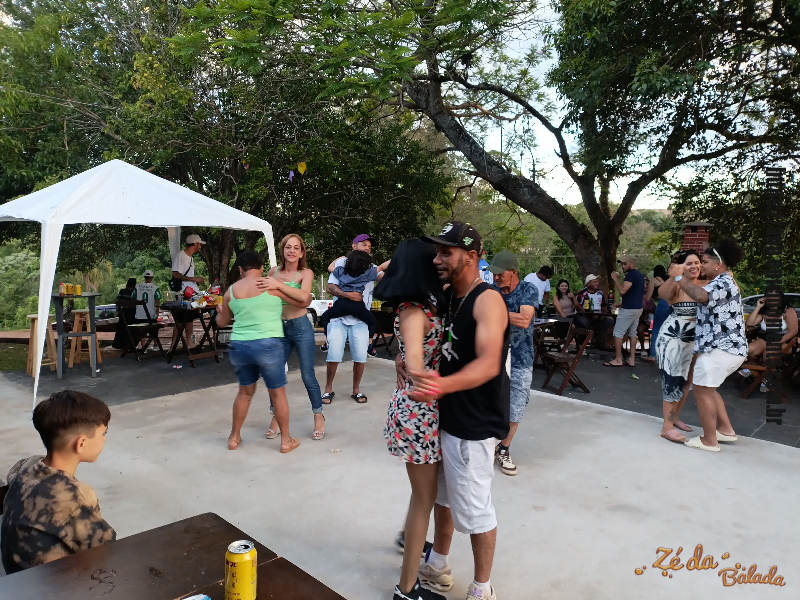 Foto 56bb3dec-c723-4fcd-b76b-4333ce823722