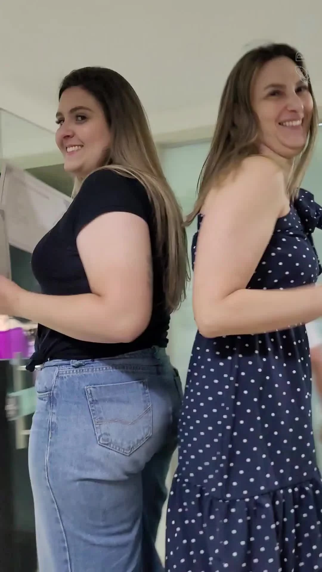 Thumbnail do vídeo 5b0d355d-eb1b-4e44-9409-156e5796e11f