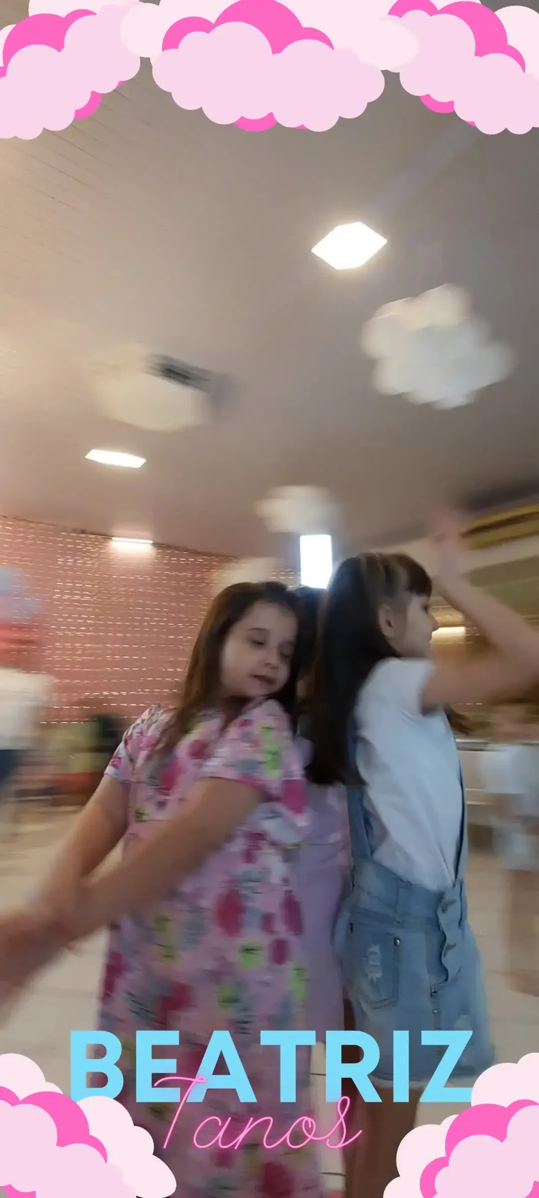 Thumbnail do vídeo 065fb23e-4274-4d65-b9aa-abf2615a336d